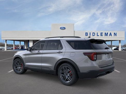 New 2026 Ford Explorer ST-Line w/ ST-Line Street Pack AWD/4WD image 4
