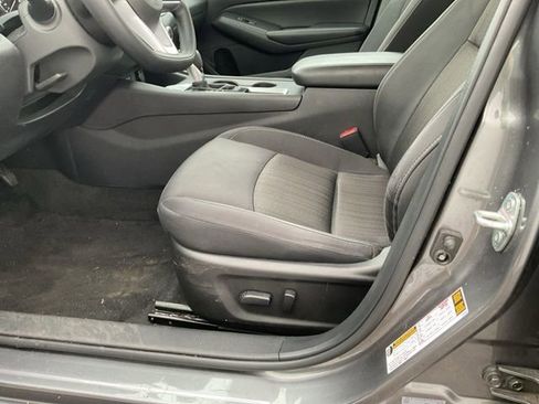 Used 2025 Nissan Altima 2.5 SV image 19