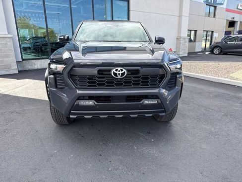 Used 2024 Toyota Tacoma TRD Off-Road w/ TRD Off Road Premium Package AWD/4WD image 9