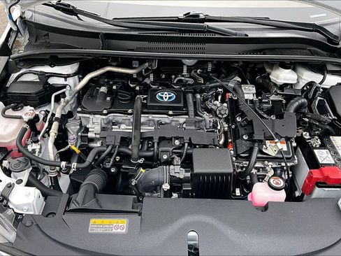 Used 2023 Toyota Corolla SE w/ SE Package FWD image 28