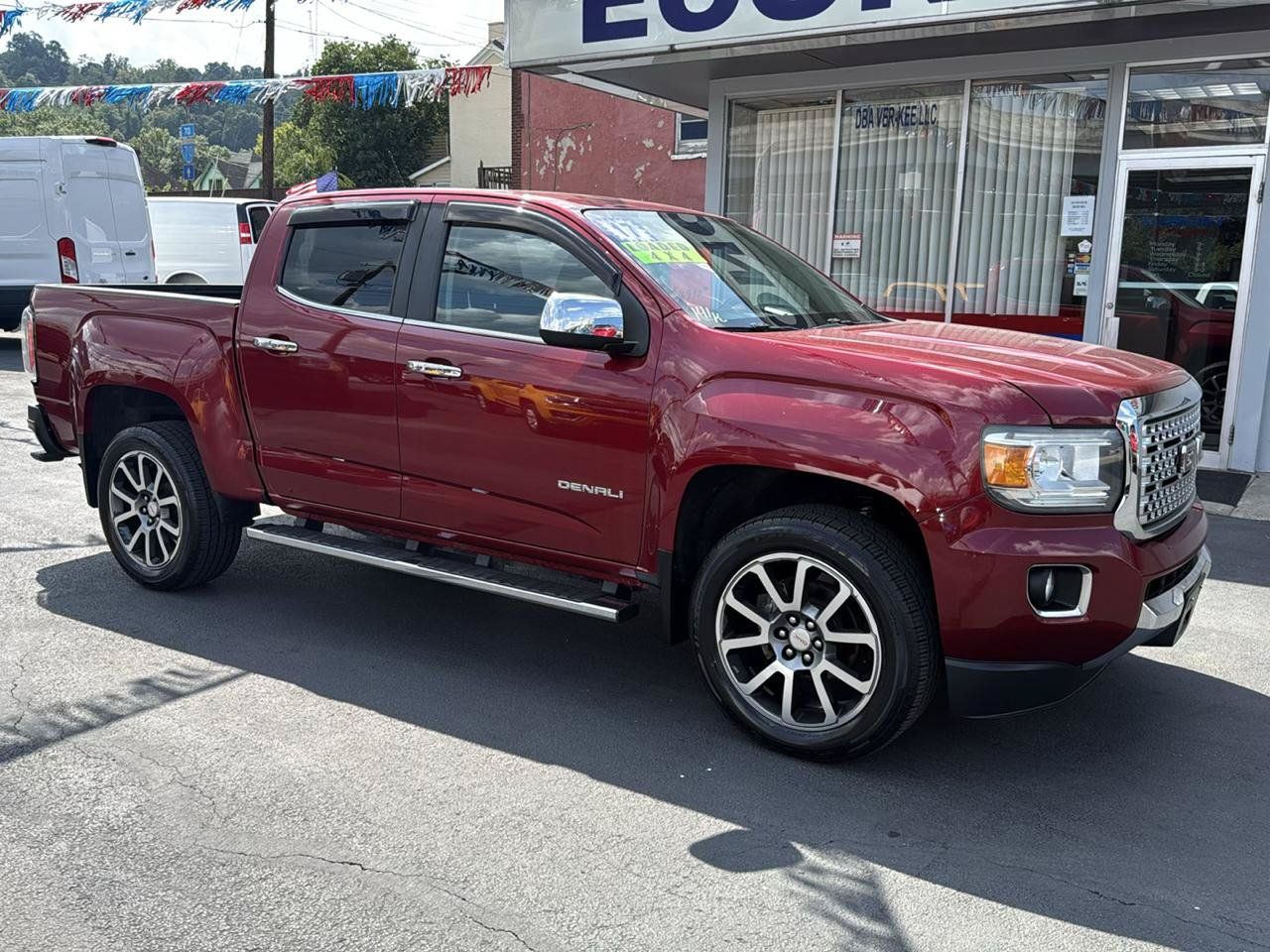 Used 2017 GMC Canyon Denali AWD/4WD image 1