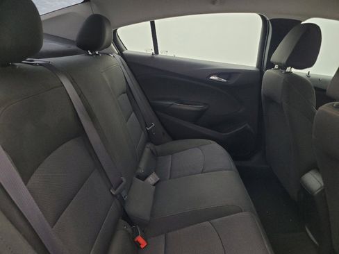 Used 2017 Chevrolet Cruze LS FWD image 19