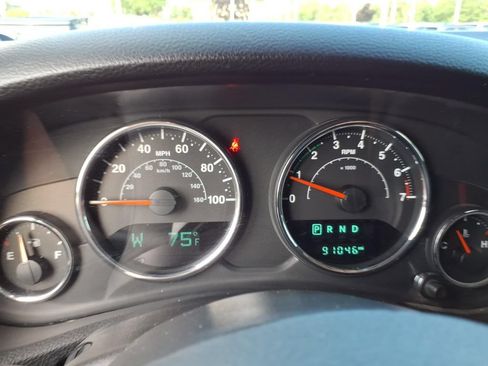 Certified 2018 Jeep Wrangler Sport AWD/4WD image 18