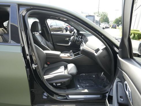 Used 2020 BMW 330i xDrive Sedan AWD/4WD image 32