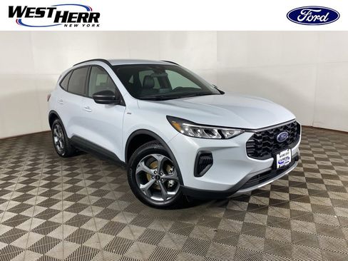 Used 2025 Ford Escape ST-Line w/ Cold Weather Package image 1