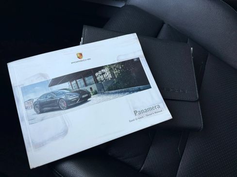 Used 2017 Porsche Panamera RWD image 24