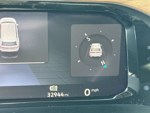 Used 2024 Volkswagen Atlas SE FWD image 17