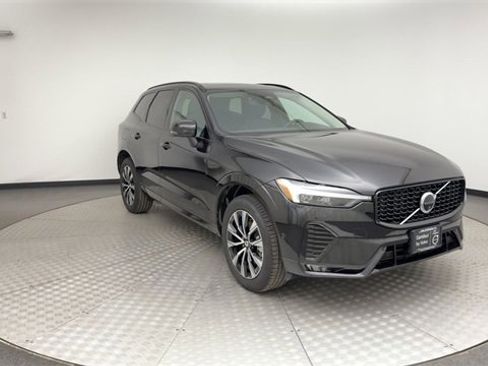 Certified 2025 Volvo XC60 B5 Plus image 8