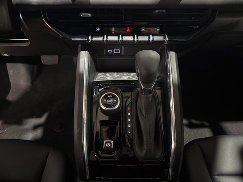 New 2026 GMC Canyon Elevation w/ Convenience Package image 31