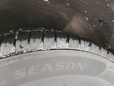 Used 2025 Chrysler Pacifica Select image 6