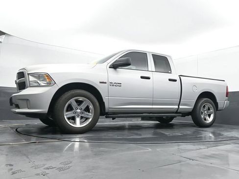 Used 2017 RAM 1500 Express image 45