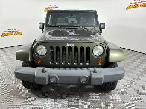 Used 2009 Jeep Wrangler Sahara w/ Trailer Tow Group AWD/4WD image 9