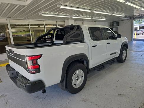 Used 2024 Nissan Frontier SV w/ Hardbody Edition AWD/4WD image 6