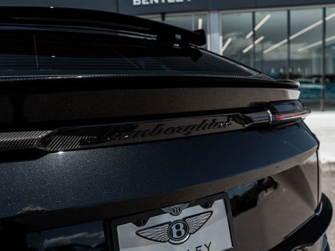 Used 2023 Lamborghini Urus Performante AWD/4WD image 10