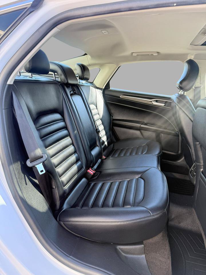 Used 2019 Ford Fusion SEL FWD image 19