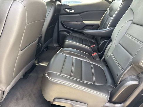 Used 2023 GMC Acadia Denali w/ Denali Ultimate Package FWD image 16