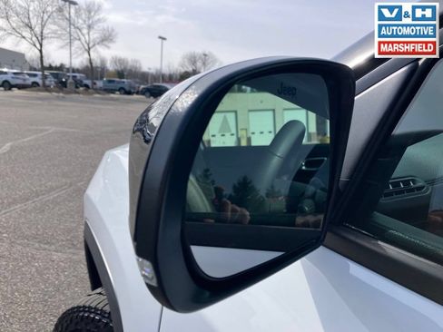 Used 2025 Jeep Compass Trailhawk AWD/4WD image 22