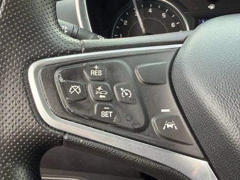 Used 2022 Chevrolet Equinox LT FWD image 25