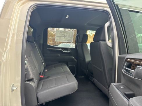 New 2026 GMC Sierra 1500 SLE image 39