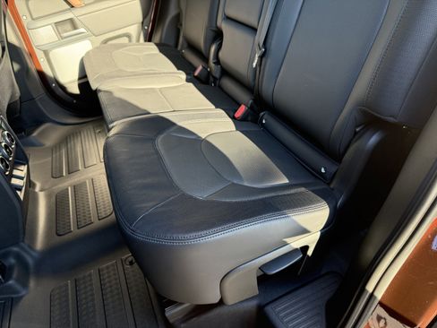 Certified 2024 Land Rover Defender 130 X-Dynamic SE image 16