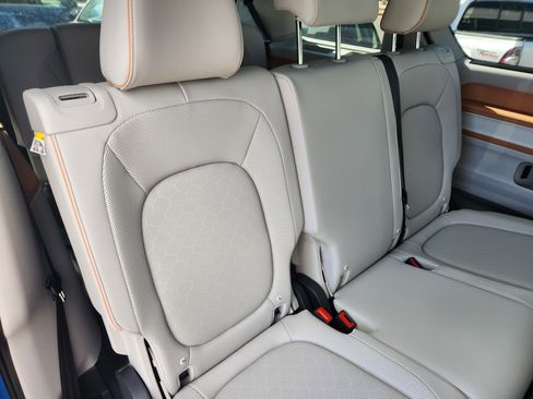 New 2025 Volkswagen ID. Buzz 1st Edition image 27