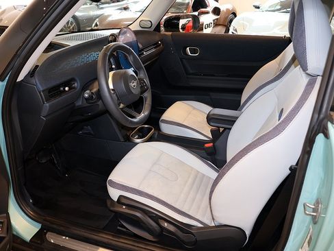 Used 2025 MINI Cooper S image 4