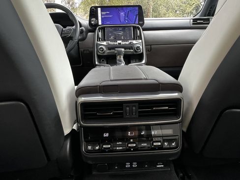 Used 2022 Lexus LX 600 4WD w/ Accessory Package (Z1) image 40