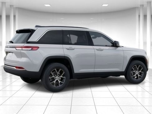 New 2025 Jeep Grand Cherokee Limited image 4