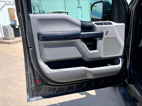 Used 2017 Ford F150 XL w/ Equipment Group 101A Mid RWD image 21
