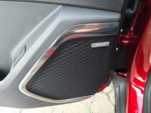 New 2025 GMC Acadia Elevation image 9