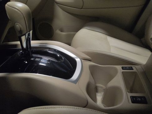 Used 2015 Nissan Rogue SL FWD image 26