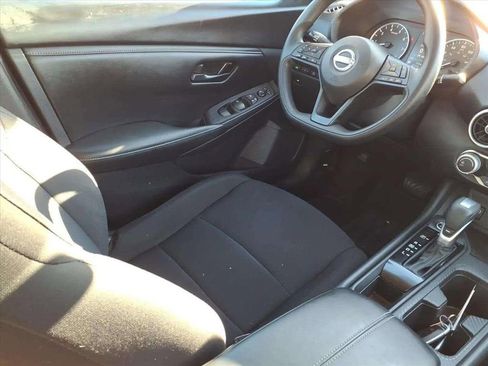 Used 2024 Nissan Sentra S image 10
