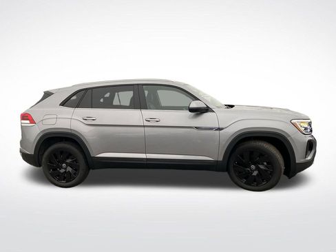 New 2025 Volkswagen Atlas Cross Sport SE image 2