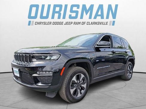 Used 2023 Jeep Grand Cherokee 4WD 4xe image 3