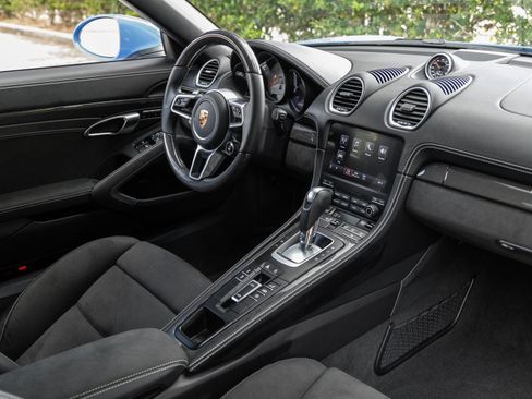 Used 2024 Porsche 718 Boxster GTS image 14