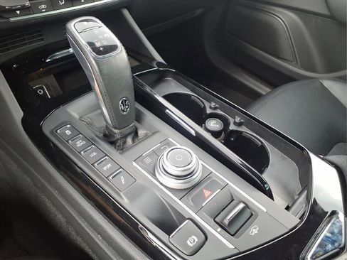 Used 2019 Maserati Levante AWD/4WD image 7