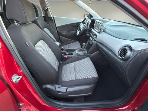 Used 2021 Hyundai Kona SE image 10