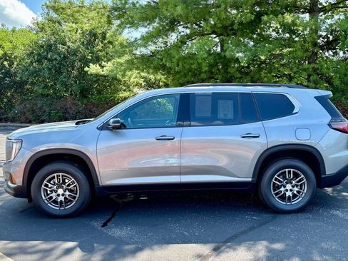 Used 2025 GMC Acadia Elevation w/ LPO, Floor Liner Package FWD image 4