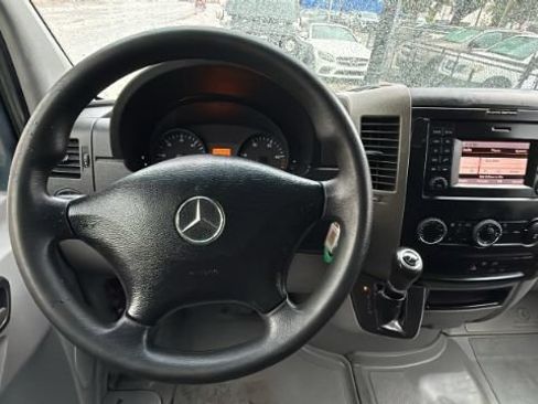Used 2018 Mercedes-Benz Sprinter 2500 image 22