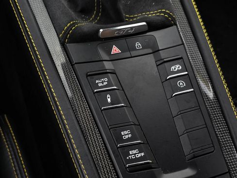 Used 2020 Porsche 718 Cayman GT4 RWD image 54