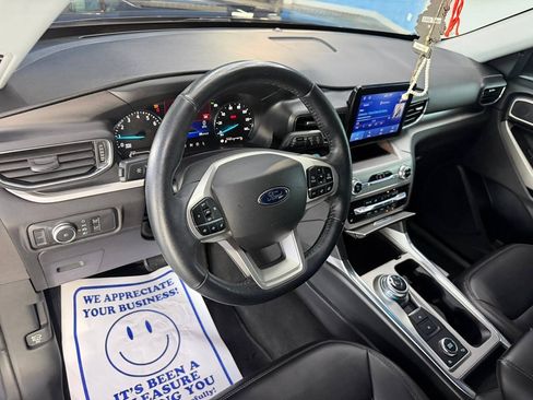 Used 2022 Ford Explorer XLT w/ Equipment Group 202A AWD/4WD image 26