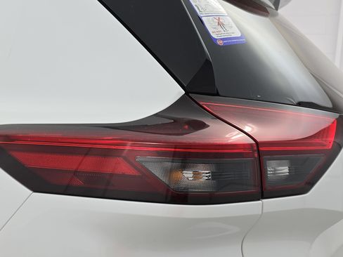 New 2026 Nissan Rogue Platinum AWD/4WD image 35
