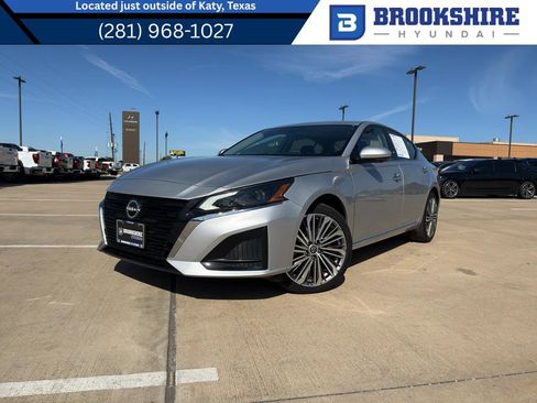 Used 2023 Nissan Altima 2.5 SL AWD/4WD image 1