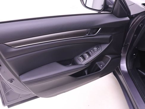 Certified 2019 Honda Accord LX image 9