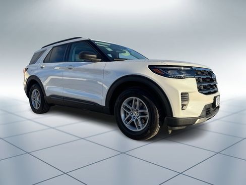 New 2026 Ford Explorer Active image 2