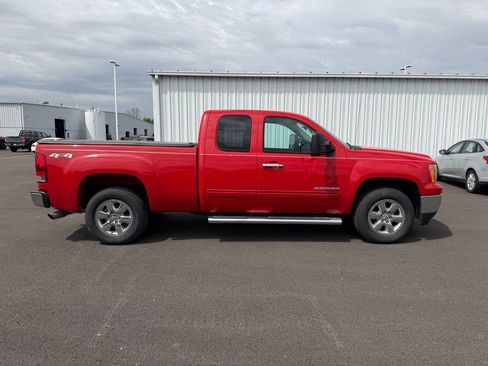 Used 2013 GMC Sierra 1500 SLE w/ Power Tech Package AWD/4WD image 4