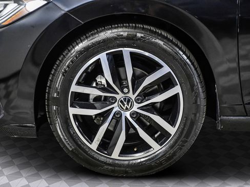 Used 2025 Volkswagen Jetta SE image 34