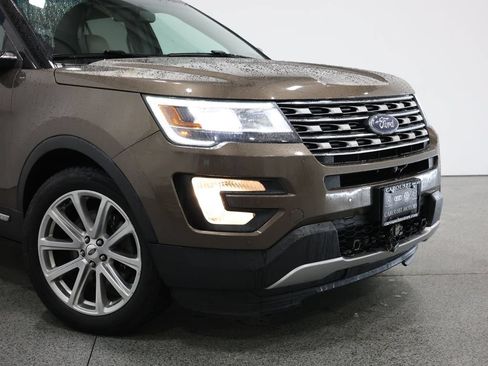 Used 2016 Ford Explorer Limited AWD/4WD image 3