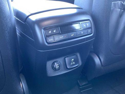 Used 2024 Hyundai Palisade Calligraphy image 36