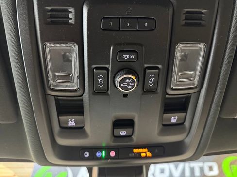 Used 2021 Chevrolet Tahoe Premier AWD/4WD image 28